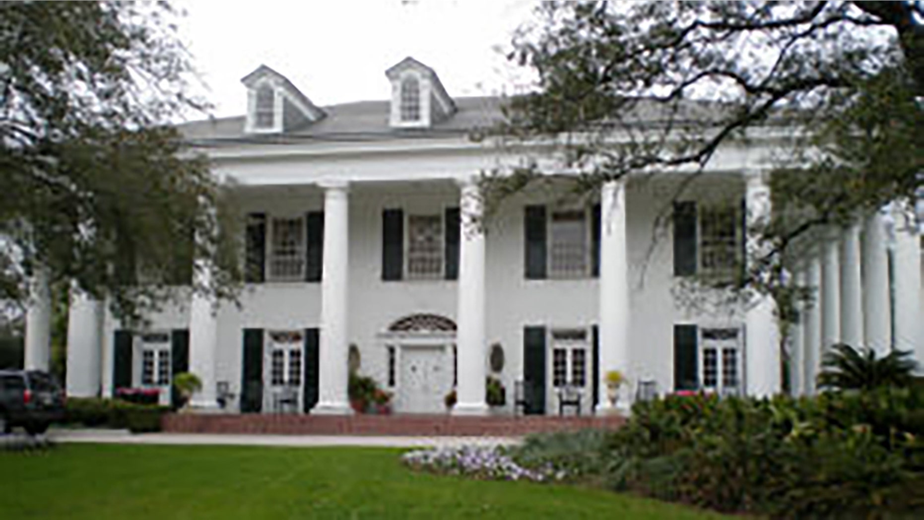 Westlake Legal Group lousiana-governors-mansion Suspect allegedly breaks into Louisiana governor's mansion, falls asleep on couch: report fox-news/us/us-regions/southeast/louisiana fox-news/us/crime/police-and-law-enforcement fox-news/us/crime fox news fnc/us fnc Danielle Wallace article 265e5fbf-6fe7-5d74-b306-c3cd417b77de