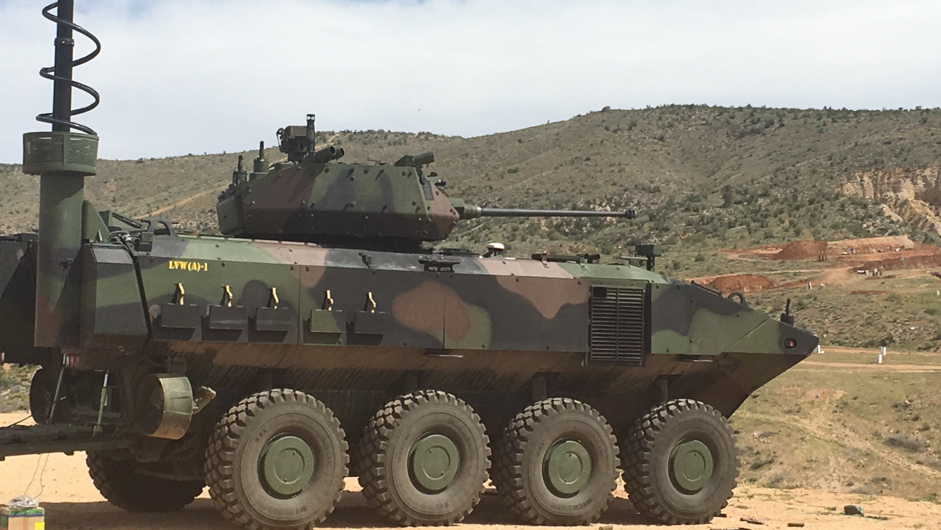New 40mm cannon on Marine Corp amphibious combat vehicle destroys
