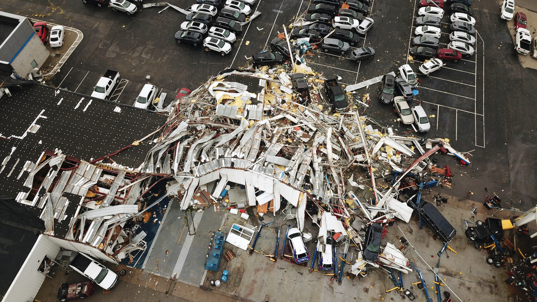 Westlake Legal Group ContentBroker_contentid-cec90a5c1b3f49269cd5ceb83ce74930 Fourth day of nasty storms ravages central US fox-news/us/disasters/tornado fox-news/us/disasters/floods fnc/us fnc DAVID A. LIEB cad350b8-044f-5ef6-b1e4-2b7c77929e76 Associated Press article