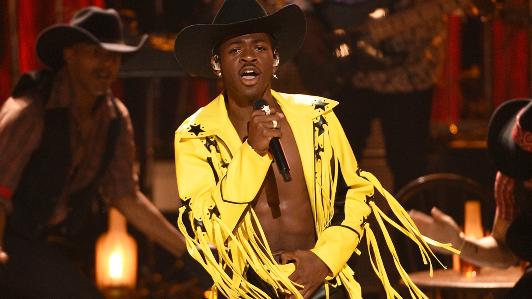 Old Town Road Rapper Lil Nas X Appears To Come Out During Pride Month Fox News Lamung Jakot 4943