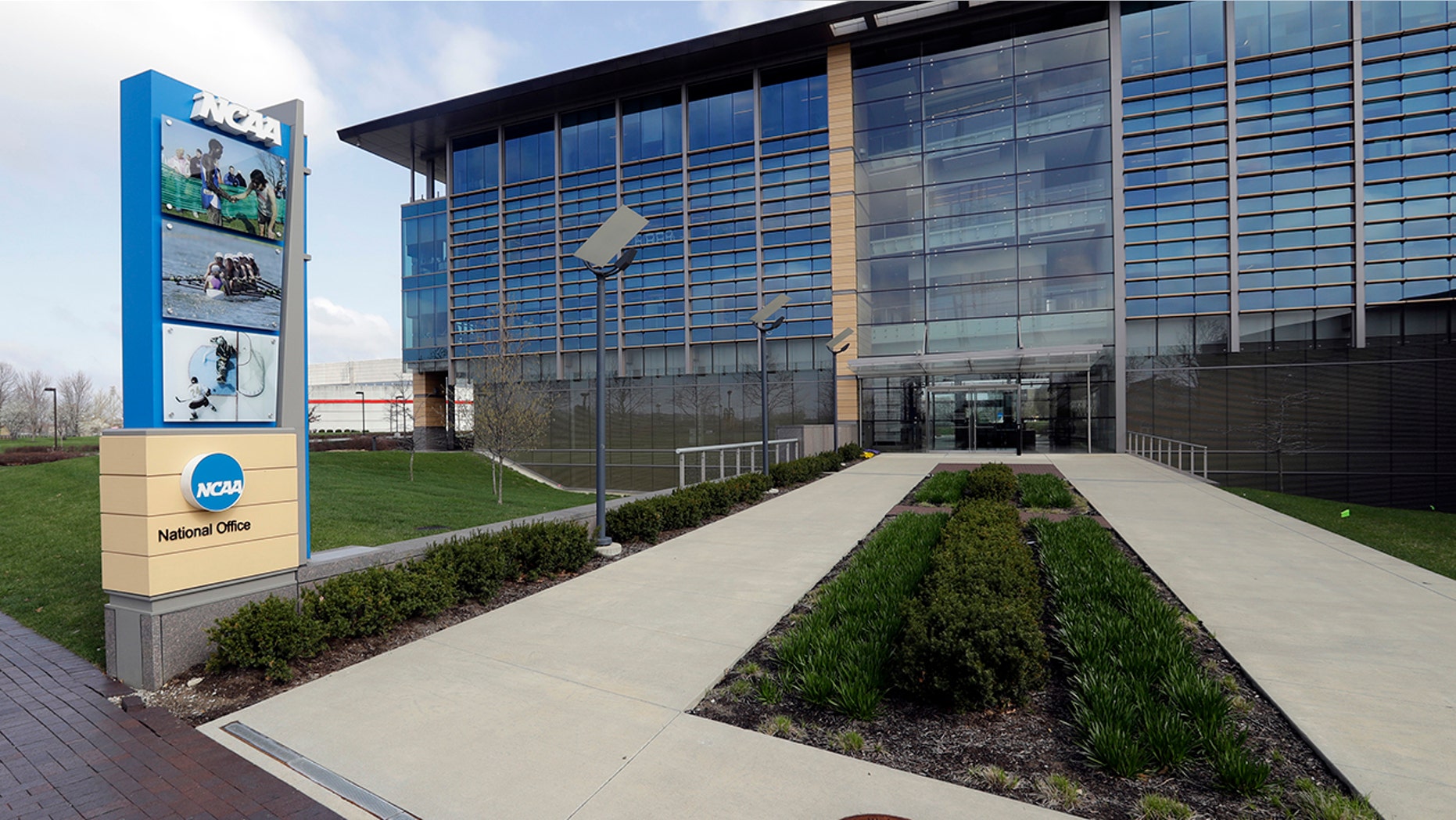 Westlake Legal Group NCAA-HQ NCAA amends agent rules to no longer require college degree fox-news/sports/ncaa-bk fox-news/sports/ncaa fnc/sports fnc Associated Press article 575bae09-84fb-5db8-a059-2aa647ad9bbb