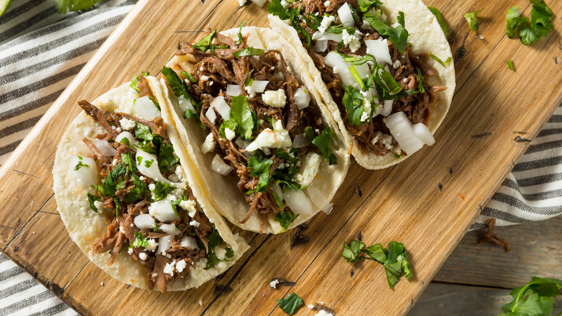 A taco truck in Humble, Texas, had a lot of business after the owner's daughter tweeted asking for support. (iStock)