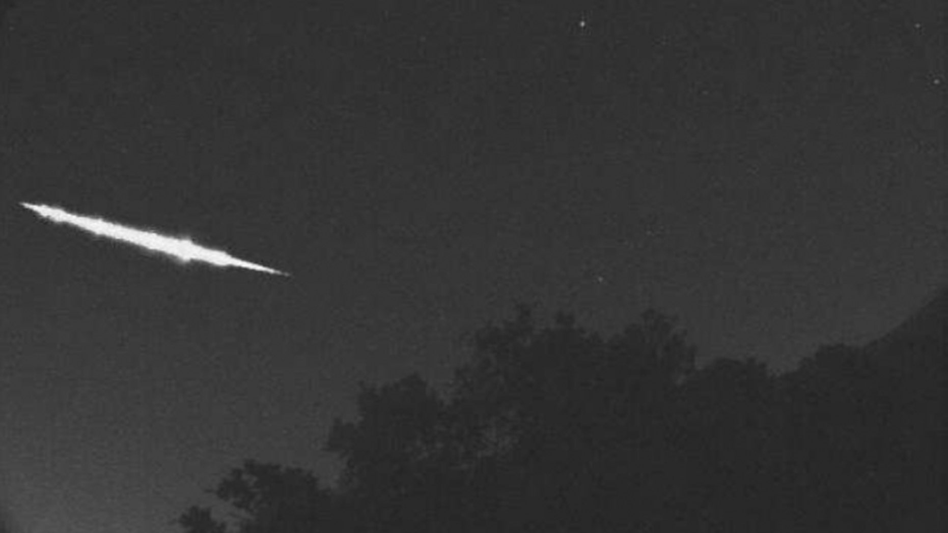 A still from a video shows a fireball passing over Kyoto, Japan after 1 a.m. on April 28, 2017. (Credit: SonataCo Network)