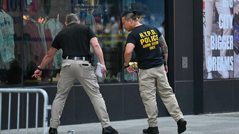 officers on street - Fox News