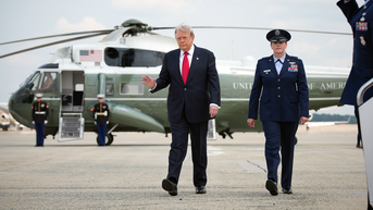 Marine One’s urgent calls went unanswered before Trump helicopter neared passenger jet - Fox News