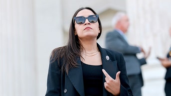 Joe Manchin predicts what Alexandria Ocasio-Cortez would be like as US president - Fox News