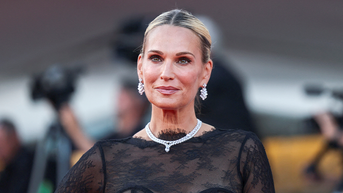 Molly Sims slams people in Hollywood for hiding beauty secrets from public - Fox News