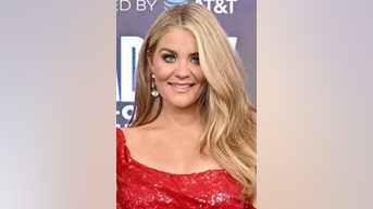 Country star on her small-town ROOTS - Fox News
