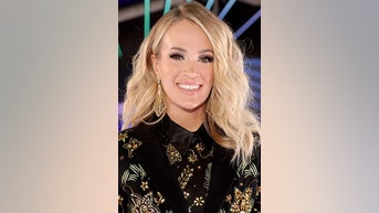 Carrie Underwood RETURNS to football - Fox News