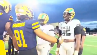 High school football team teaches disrespectful rivals a brutal lesson - Fox News