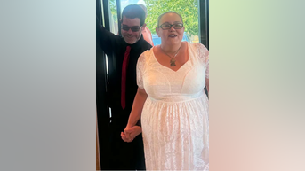 Couple gets MARRIED at MCDONALD'S - Fox News