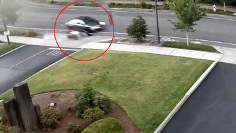 Costco worker charged after texting 'blood is boiling' over a co-worker's hug - Fox News