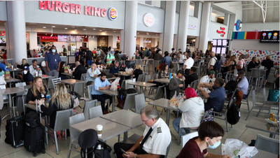 Celebrity chef blasts sky-high airport food prices after seeing $20 avocado toast - Fox News