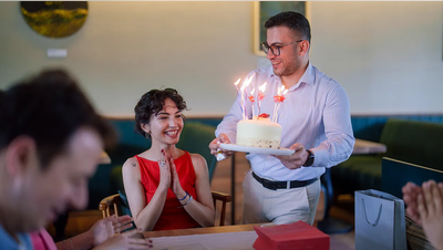 Thinking of bringing a birthday cake to a restaurant? Expert shares key rule - Fox News