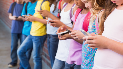 Neuroscientist warns classroom screens are harming kids' ability to learn - Fox News
