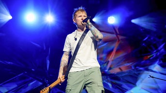 Ed Sheeran delivers emotional apology at first show since Macklemore fallout - Fox News