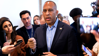 Jeffries threatens consequences after Dem mutiny helps move anti-socialism bill - Fox News
