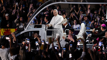 Pope Leo XIV greeted by 800,000 for historic open-air Mass in Paris - Fox News