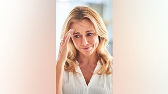 Difference between brain fog and DEMENTIA - Fox News