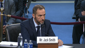 Senators press Jack Smith as scrutiny of Trump investigations intensifies - Fox News