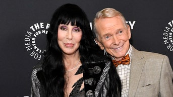 Legendary Hollywood designer Bob Mackie's cause of death revealed - Fox News
