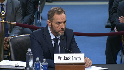 Los senadores presionan a « Jack » Smith mientras se intensifica el escrutinio sobre las investigaciones a Trump - Fox News