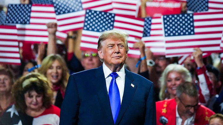 El año de las elecciones de mitad de legislatura de Trump está siendo muy diferente al de Biden, y eso se debe a una razón principal: Fox News