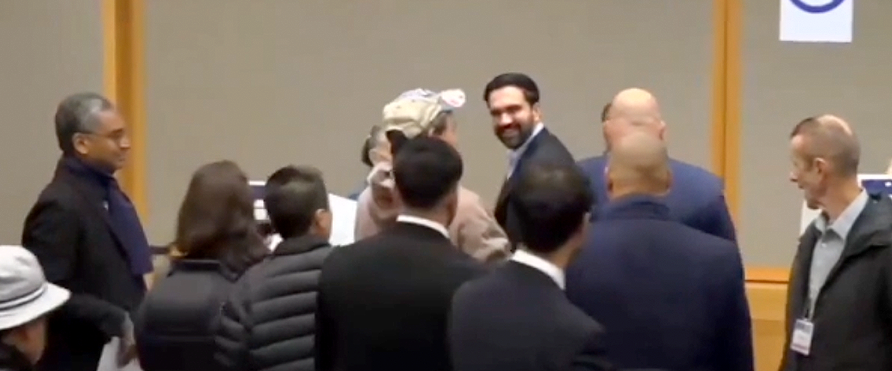 Voter confronts Mamdani over alleged line-cutting at ballot box: 'The mayor just cut me' - Fox News