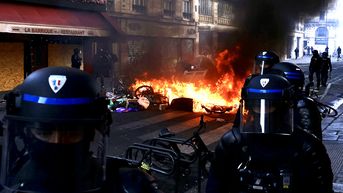 POLICE IN FRONT OF FIRE - Fox News