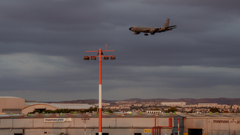 Un aliado clave de EE. UU. en Oriente Medio promete venganza tras los mortíferos atentados contra dos aeropuertos - Fox News