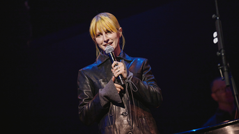 Hayley Williams drops expletive-laced political rant at sold-out California concert - Fox News