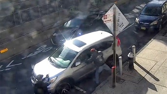 Video shows illegal migrant with criminal record trying to flee ICE before being shot - Fox News