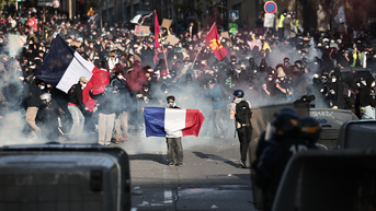 French CEO warns 'purely chaotic' riots prove country has reached 'dead end of socialism' - Fox News