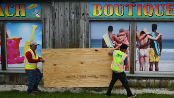 Power outages climb to the thousands as Hurricane Isaias approaches the southern coast - Fox News