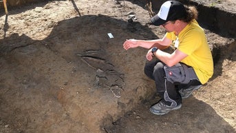 Prehistoric burial site stuns archaeologists with remarkable discovery - Fox News