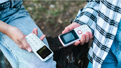 Los padres ven el «móvil básico» como una alternativa a los smartphones - Fox News