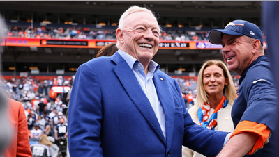 Steve Doocy visita la casa de Jerry , el dueño de los Cowboys de Dallas - Fox News