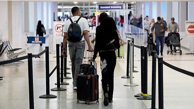 Simple tricks to lower soaring holiday airfare costs revealed - Fox News