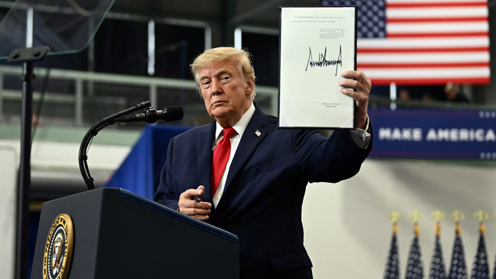Trump signs pardons for Alaska diesel mechanics onstage during rally - Fox News