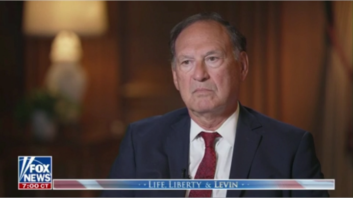 El juez Alito aclara las cosas sobre el originalismo en el programa «Life, Liberty & Levin» - Fox News