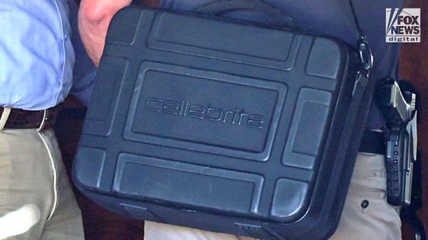 Investigator in Nancy Guthrie's disappearance seen carrying high-tech surveillance device