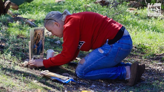 Handwritten ‘open letter to the kidnappers’ left at prayer vigil outside Nancy Guthrie’s home