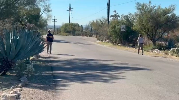 FBI searching roadways in Tucson's Catalina Hills area