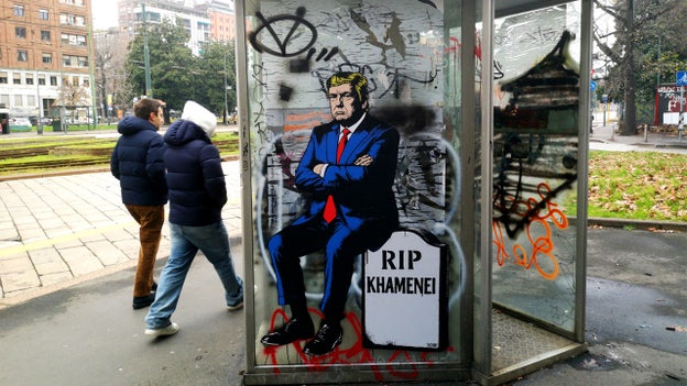 'Anti-Banksy' pro-Israel graffiti artist debuts new piece after killing of Iranian supreme leader