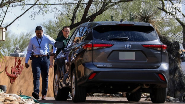 2 men with badges seen entering home next to Nancy Guthrie’s residence
