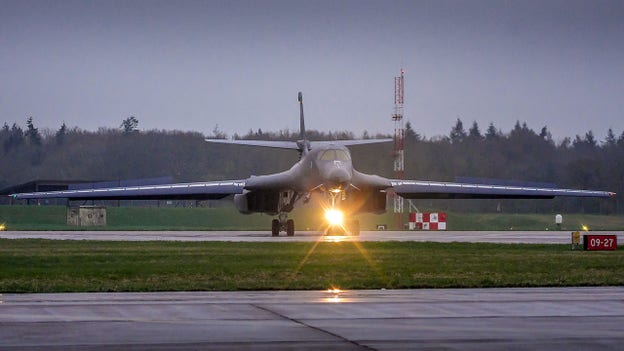 US bombers arrived in UK to begin prep in targeting Iran