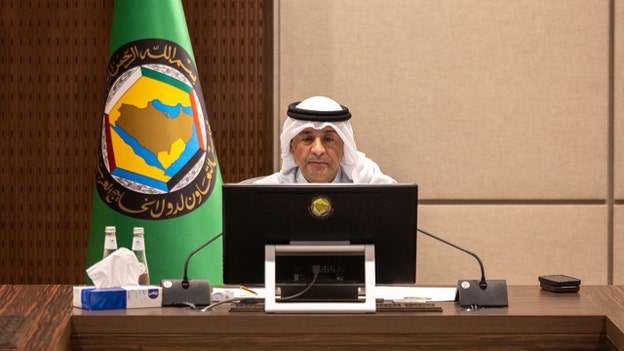 Gulf states warn Iran of possible military response