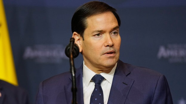 Ρούμπιο: Το ιρανικό καθεστώς «προσπαθεί να κρατήσει τον κόσμο όμηρο», επιτιθέμενο στους γείτονές του