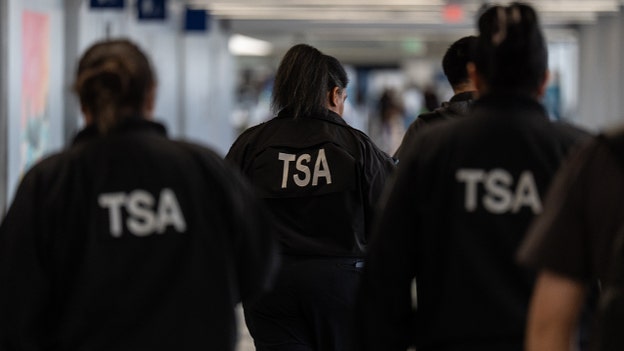 Some of TSA officers start receiving paychecks
