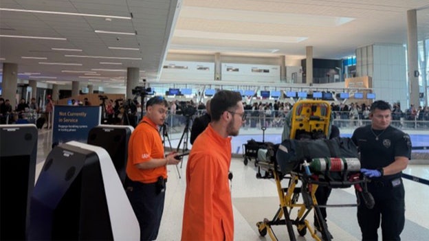 Medical emergencies reported in long TSA lines at Houston airport